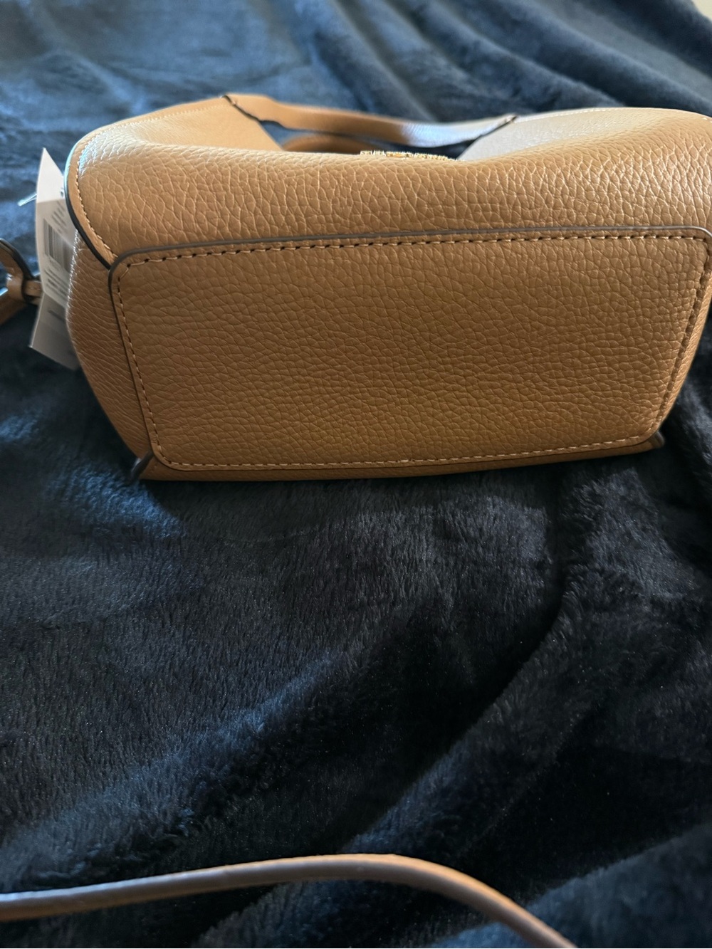 kate spade Stash Small Pebbled Leather Shoulder Tote Cognac Brand New!! - Picture 8 of 10